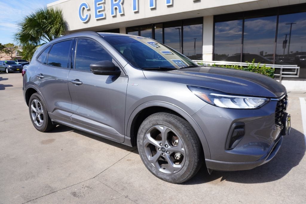 2023 Ford Escape ST-Line