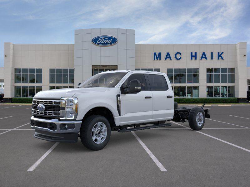 2026 Ford F-350 Chassis F-350 XLT TRUCK