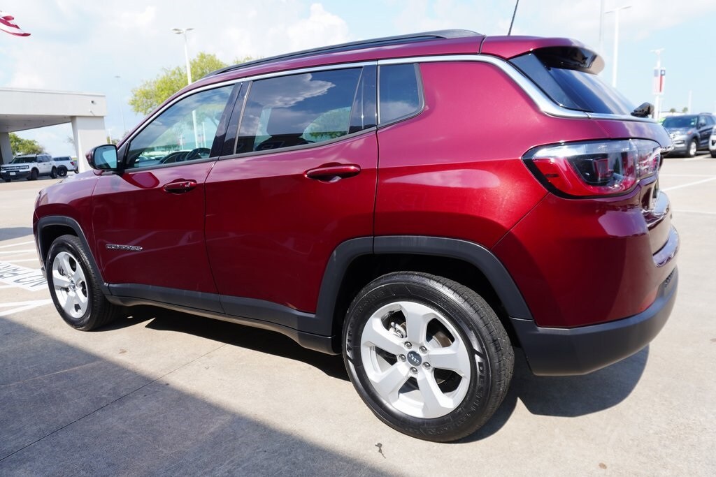 2021 Jeep Compass Latitude photo 4