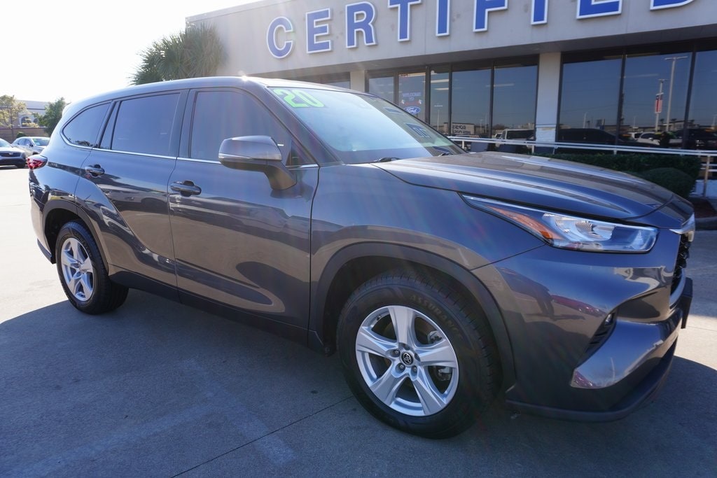 2020 Toyota Highlander LE