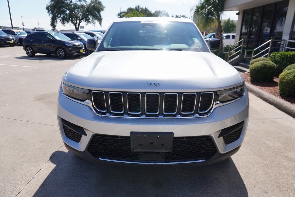 Used 2023 Jeep Grand Cherokee Laredo SUV