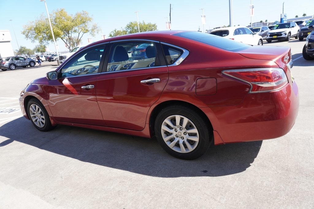 Used 2015 Nissan Altima 2.5 S Sedan