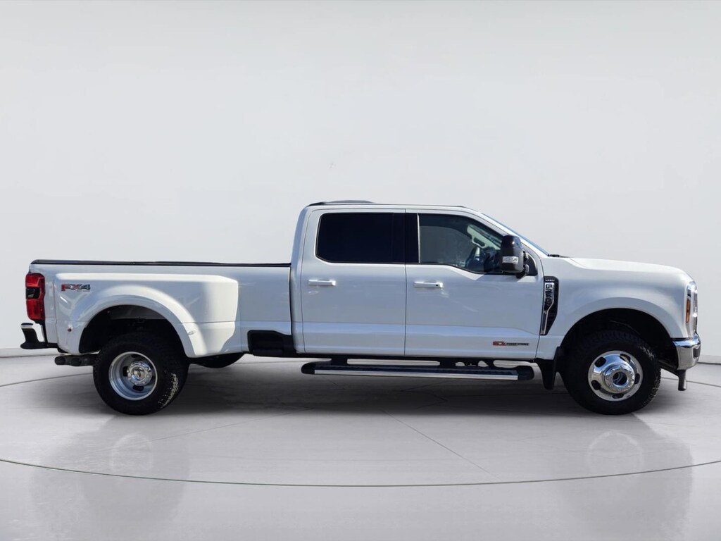 Certified 2026 Ford Super Duty F-350 DRW Lariat Truck