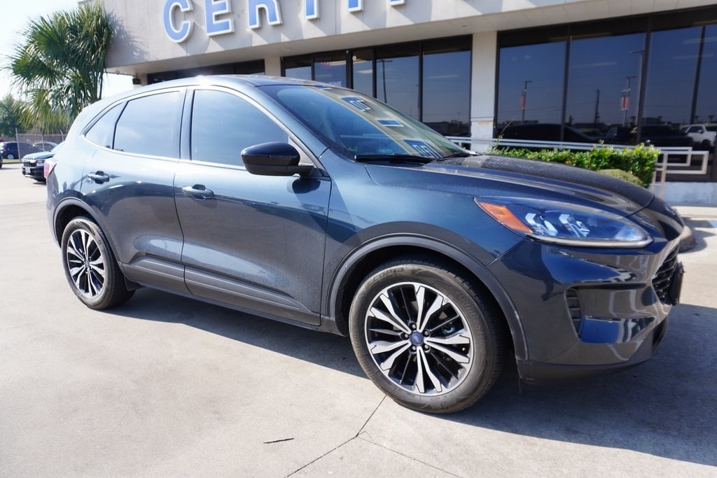 2022 Ford Escape SE's photo