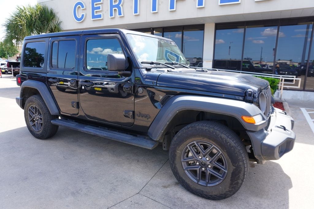 2024 Jeep Wrangler Sport S's photo