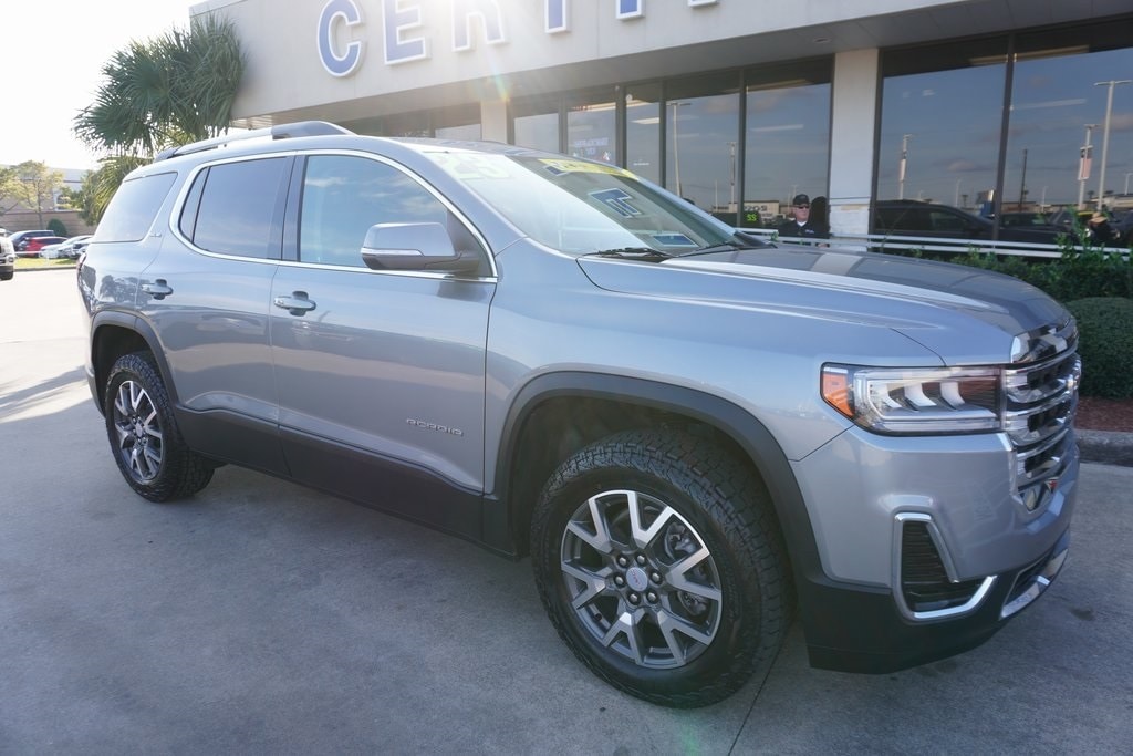 2023 GMC Acadia SLE's photo