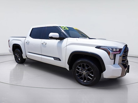 2023 Toyota Tundra Platinum HV CrewMax