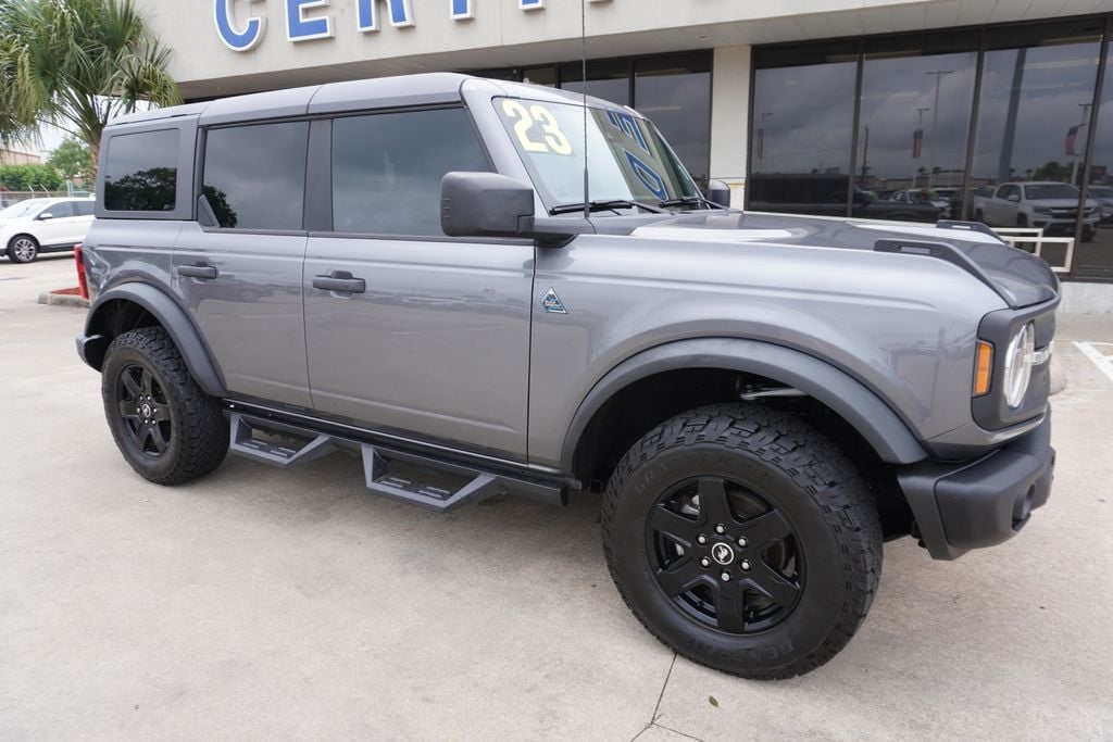 2023 Ford Bronco Black Diamond Mid (322A) 4x4's photo