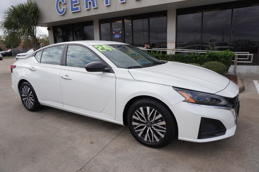 2024 Nissan Altima SV