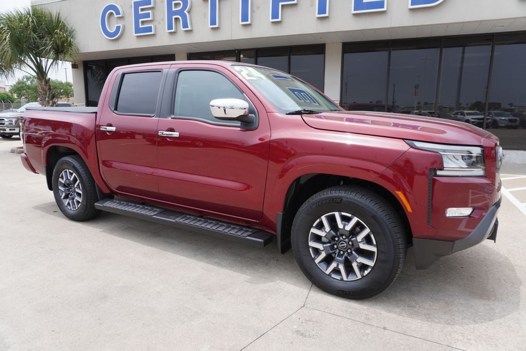 2024 Nissan Frontier SL Crew Cab 4X2's photo
