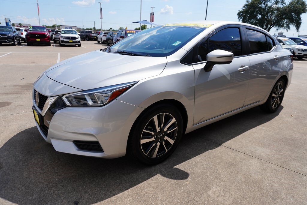 2021 Nissan Versa 1.6 SV photo 3