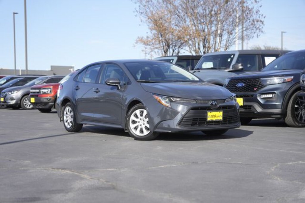 Used 2025 Toyota Corolla LE Sedan