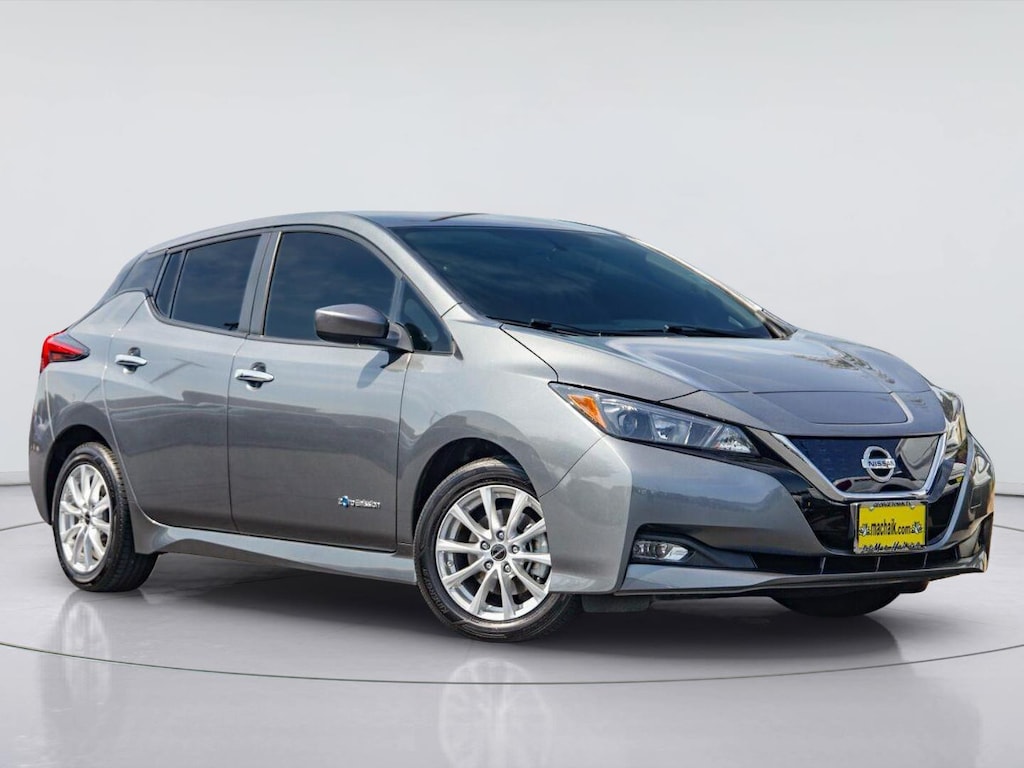 Used 2018 Nissan Leaf SV Hatchback