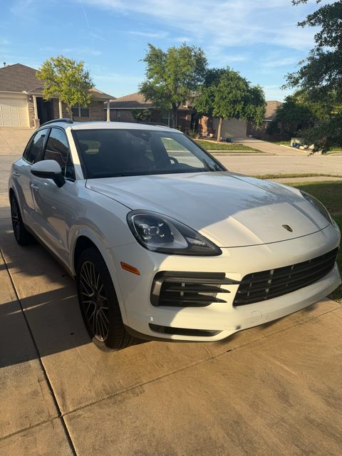 2019 Porsche Cayenne -'s photo