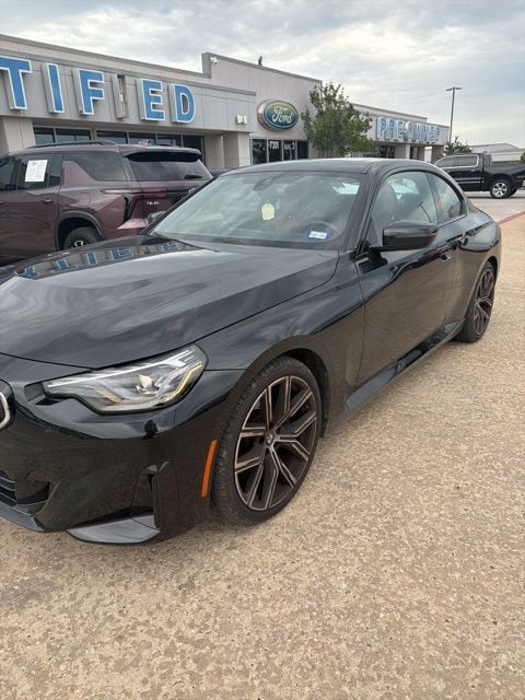 2023 BMW 2 Series 230i Coupe's photo