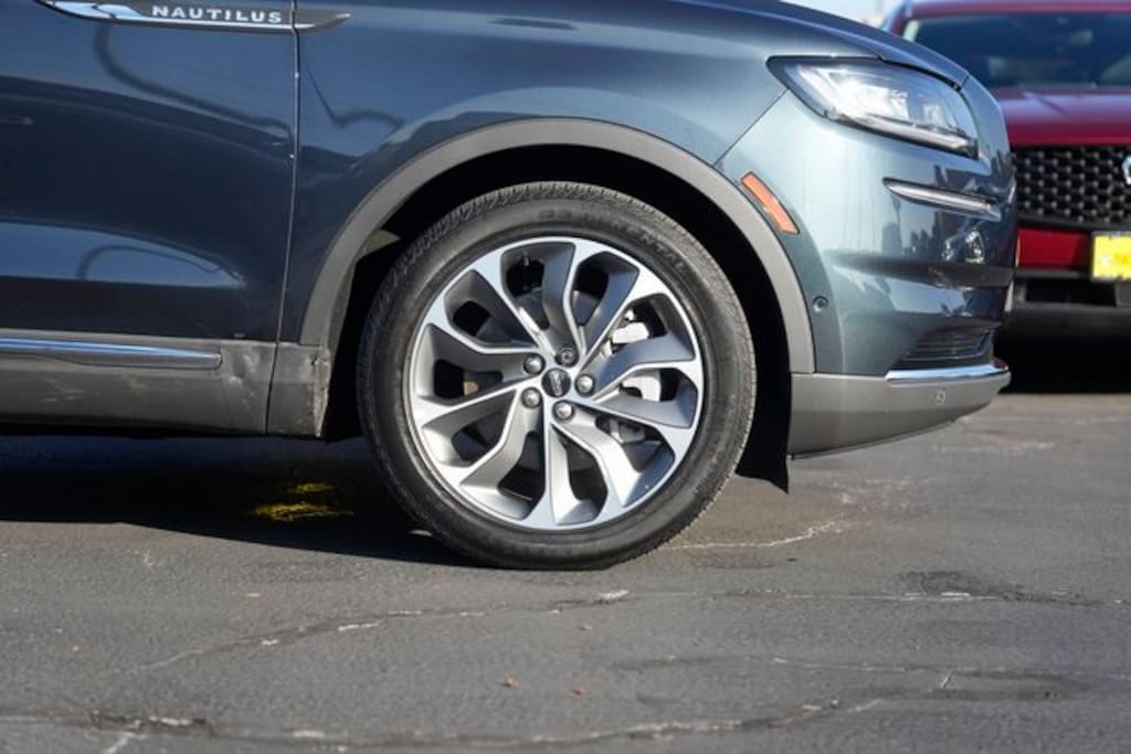 Used 2023 Lincoln Nautilus Reserve SUV