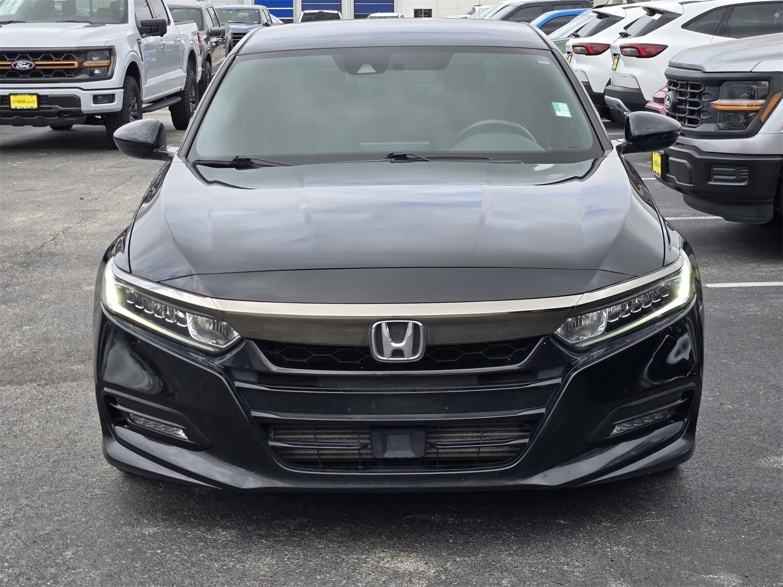 2018 Honda Accord Sport photo 2