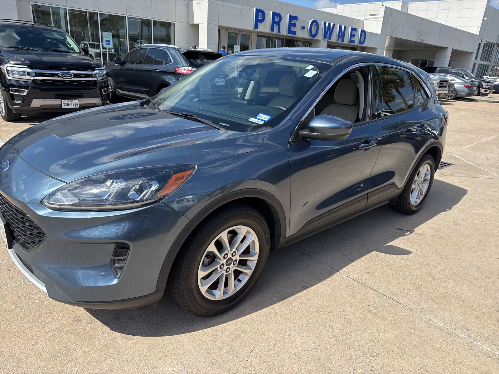 2020 Ford Escape SE