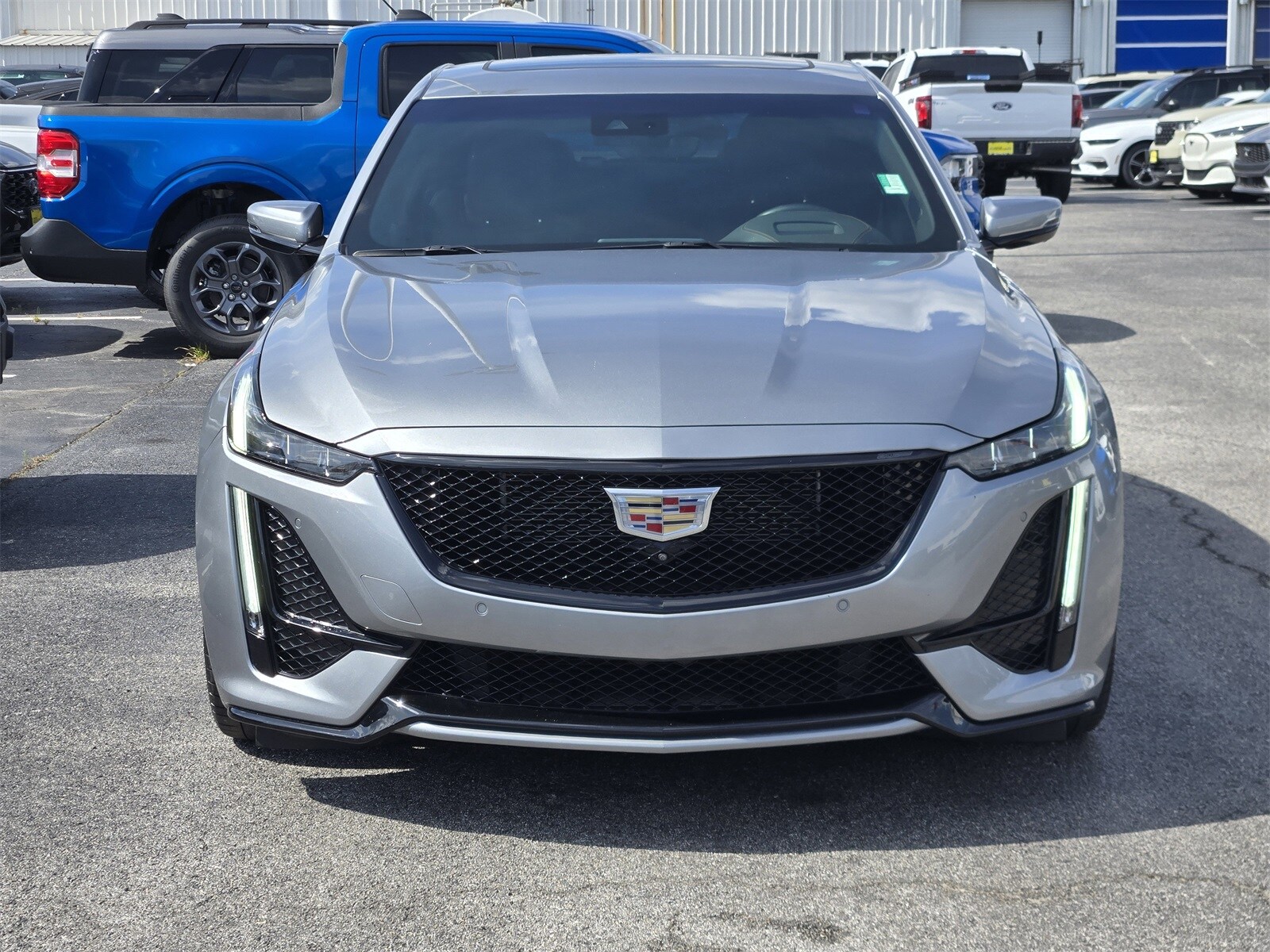 2024 Cadillac CT5 V photo 2