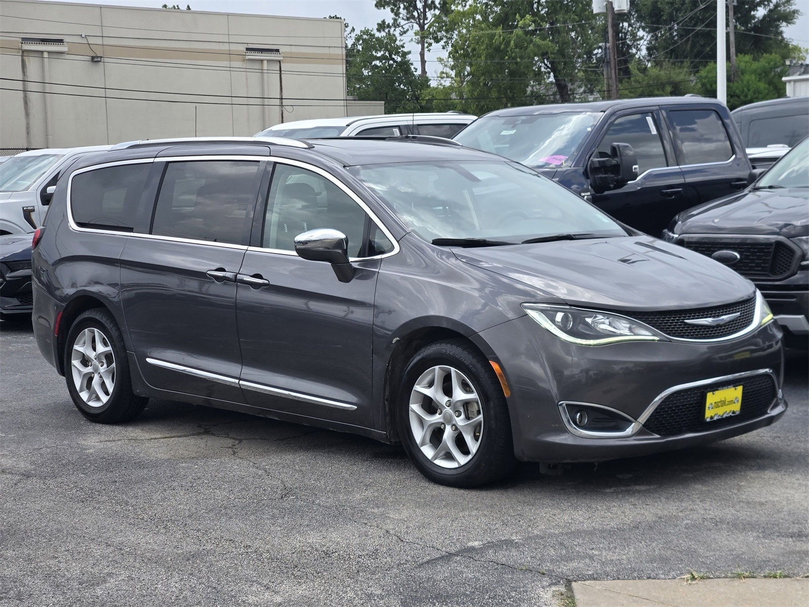 Used 2020 Chrysler Pacifica Limited with VIN 2C4RC1GG1LR290279 for sale in Houston, TX