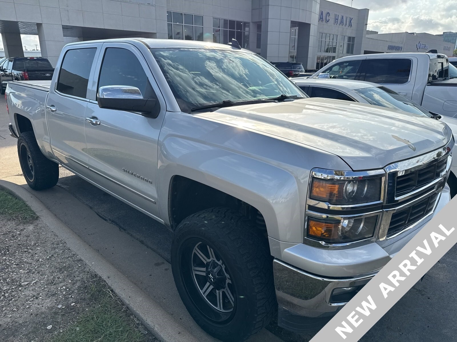 2015 Chevrolet Silverado 1500 LTZ photo 2