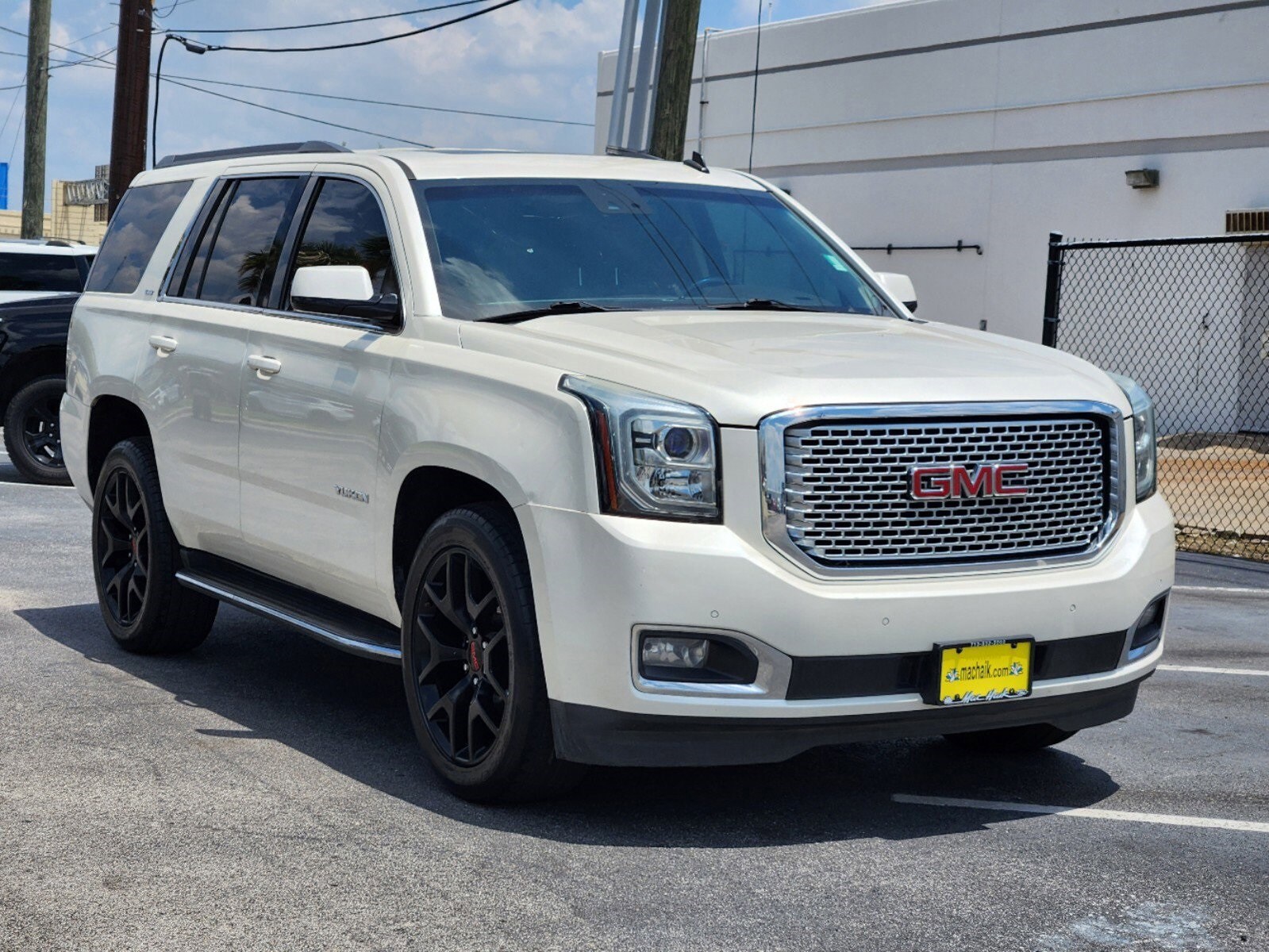 Used 2015 GMC Yukon SLT with VIN 1GKS1BKC7FR176755 for sale in Houston, TX