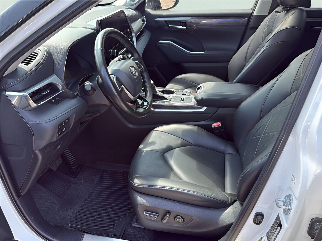 Certified 2023 Toyota Highlander Platinum SUV