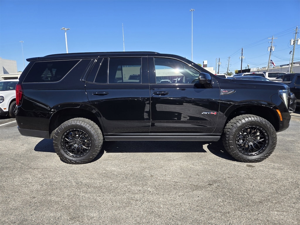 Used 2025 GMC Yukon AT4 SUV