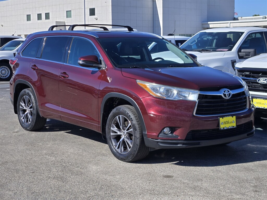Used 2016 Toyota Highlander XLE V6 SUV