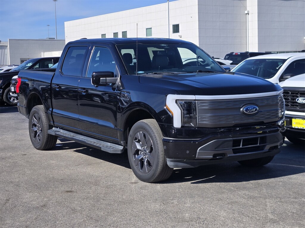 Used 2022 Ford F-150 Lightning Lariat Truck