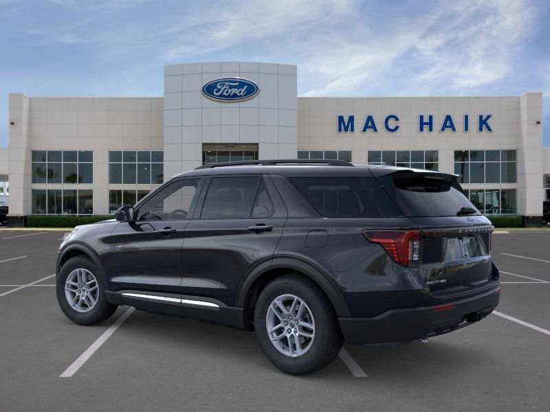 2025 Ford Explorer photo 4