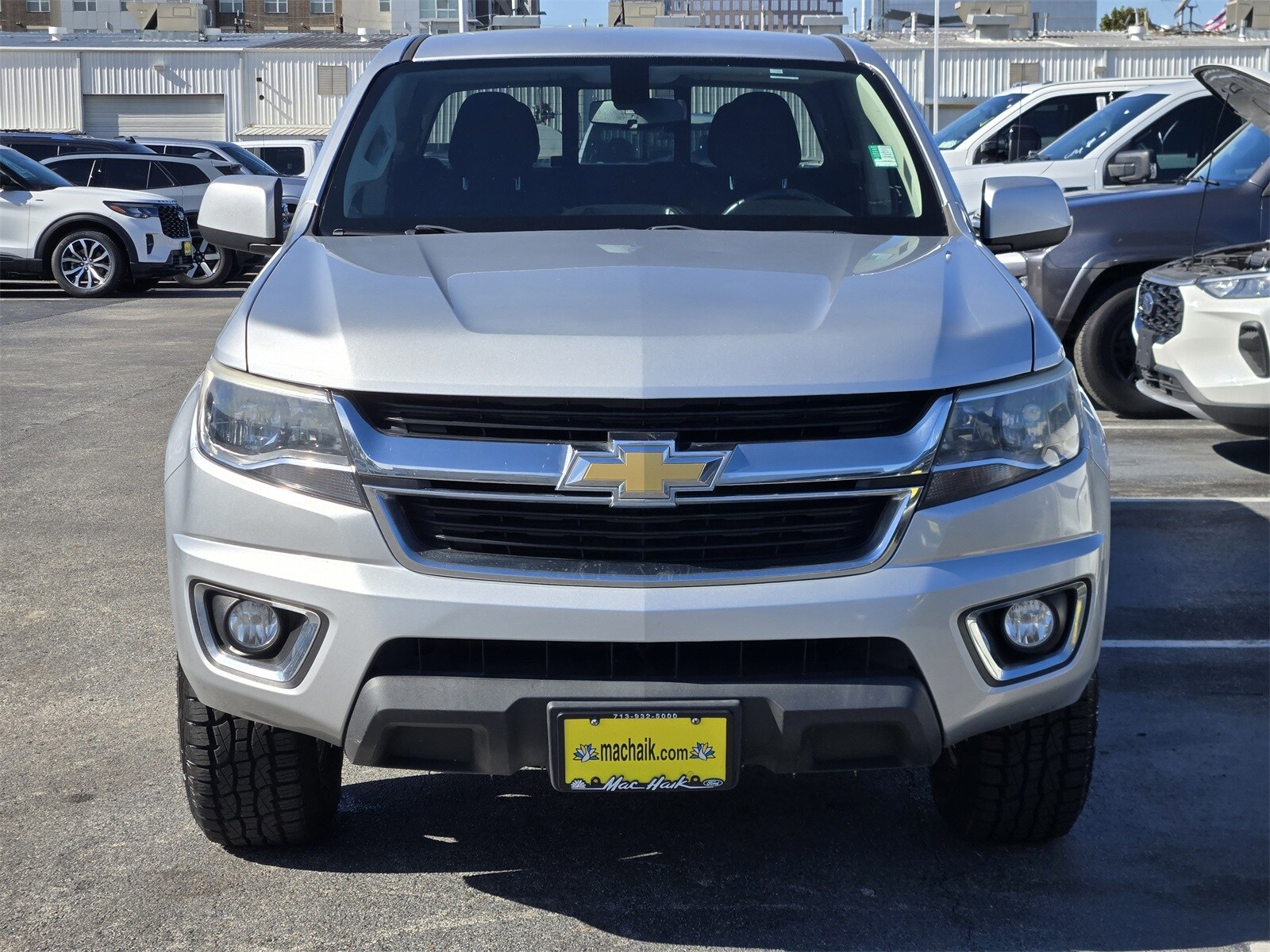 2019 Chevrolet Colorado LT photo 2