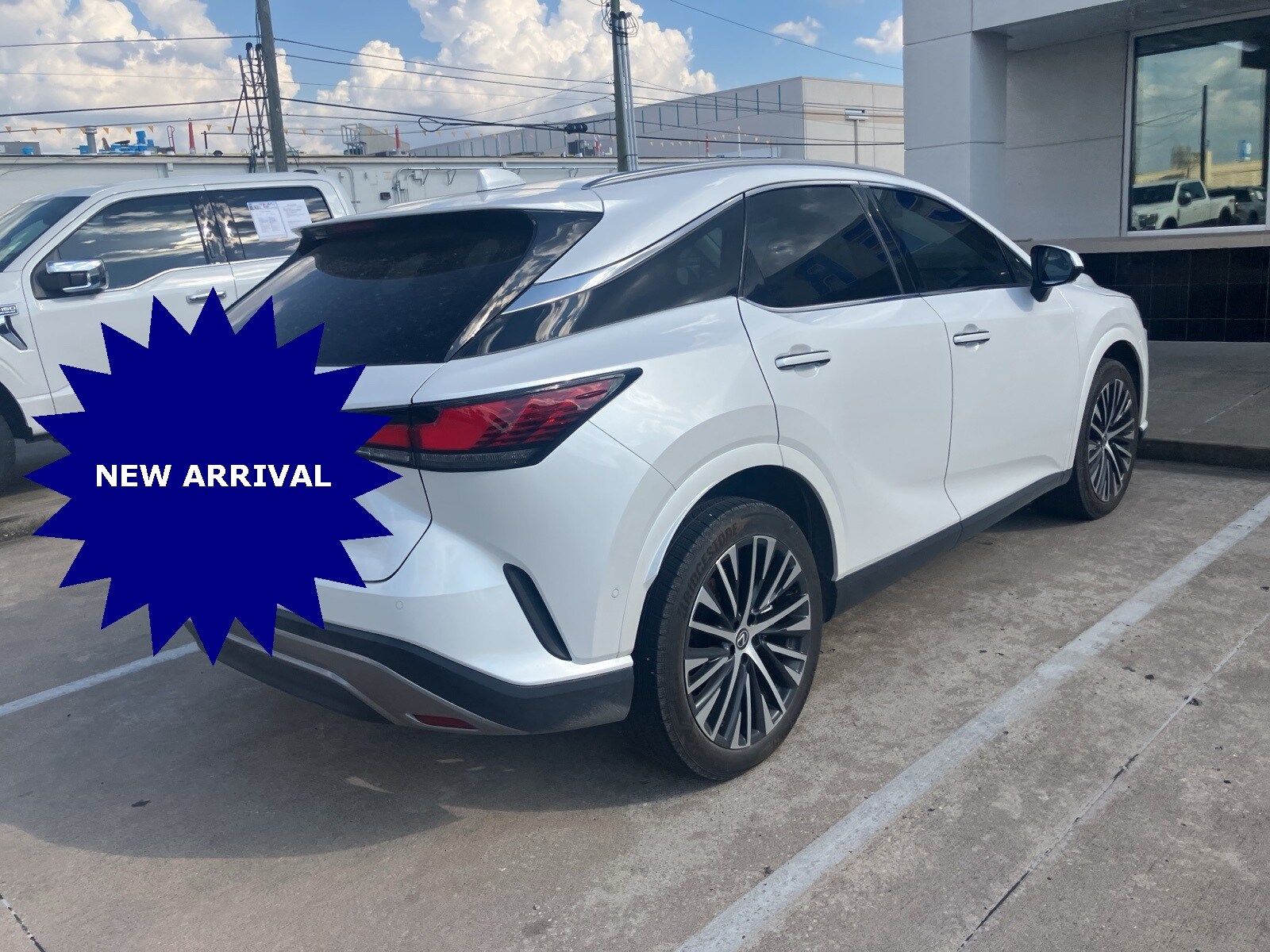 2024 Lexus RX 350 Premium photo 3