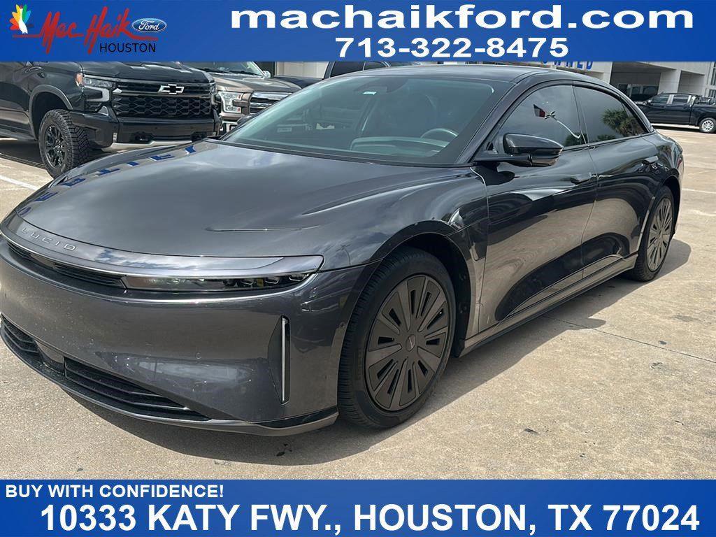 2025 Lucid Air Touring's photo