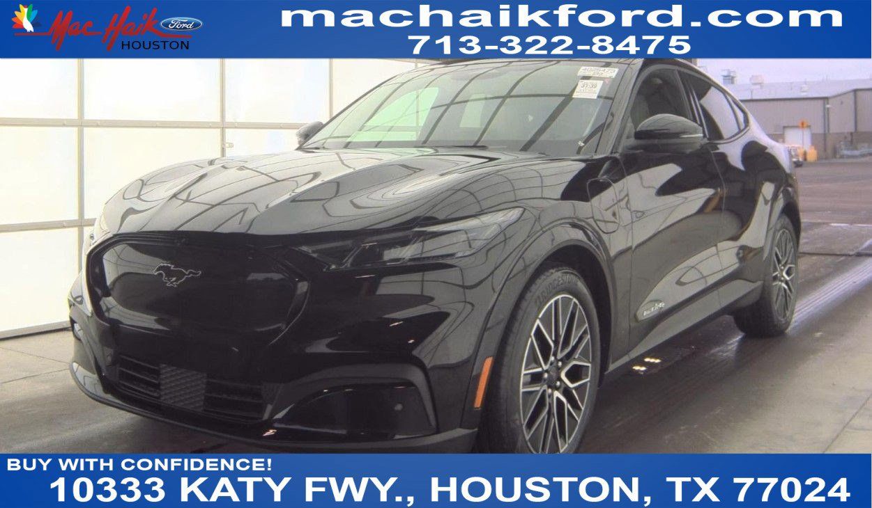 2025 Ford Mustang-Mach-e Premium's photo