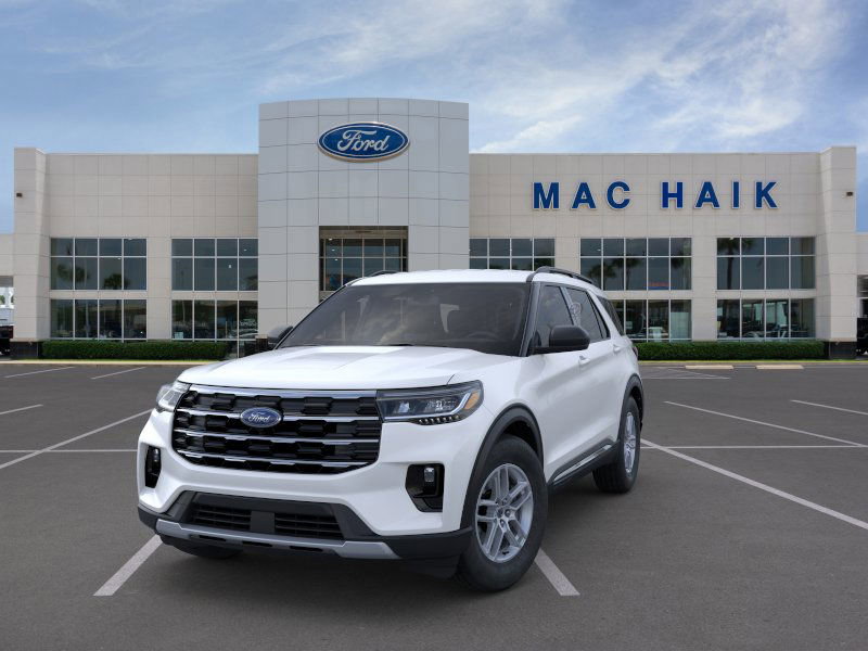 2025 Ford Explorer photo 2