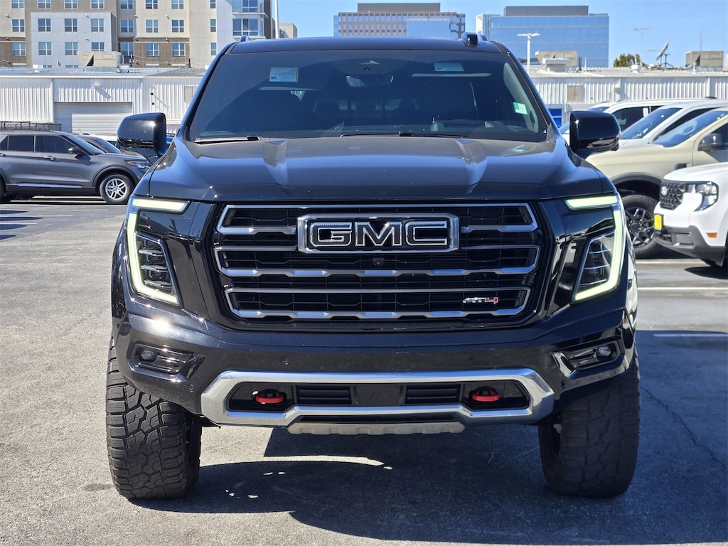 Used 2025 GMC Yukon AT4 SUV