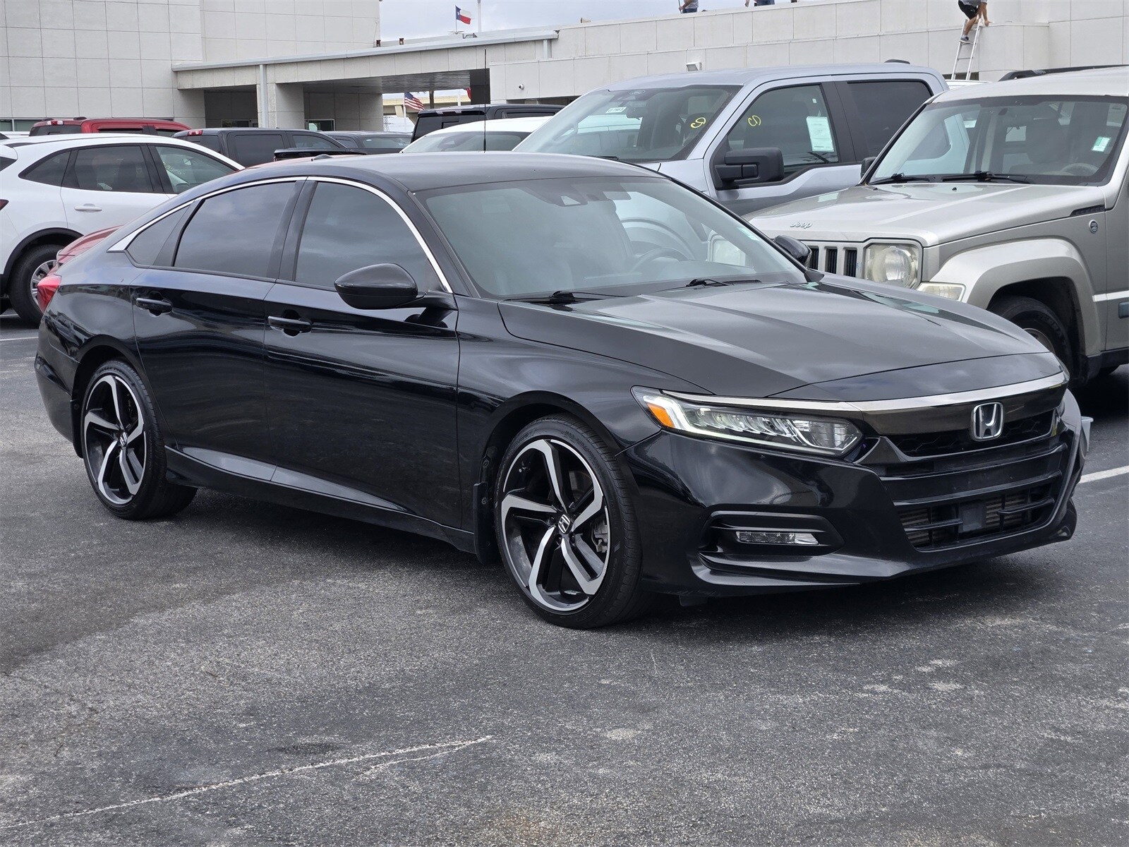 2018 Honda Accord Sport photo 3