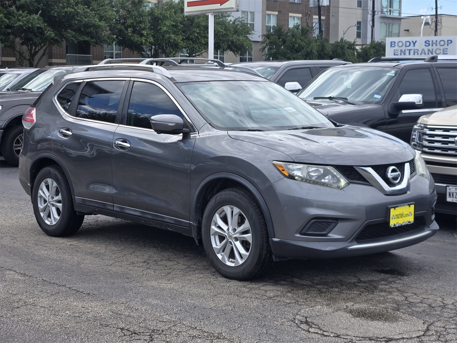 Used 2014 Nissan Rogue SV with VIN 5N1AT2MT5EC867035 for sale in Houston, TX