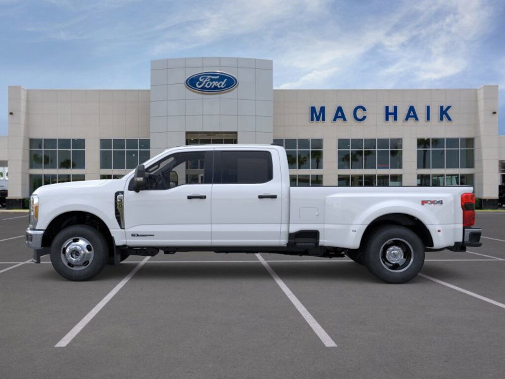 New 2026 Ford F-350 XL Truck Crew Cab