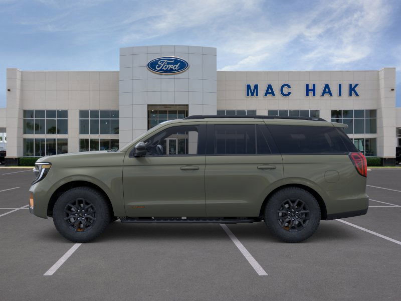 2025 Ford Expedition photo 3