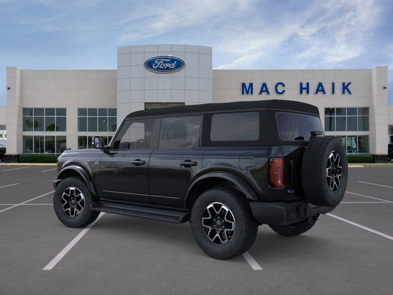 2025 Ford Bronco Outer Banks photo 3