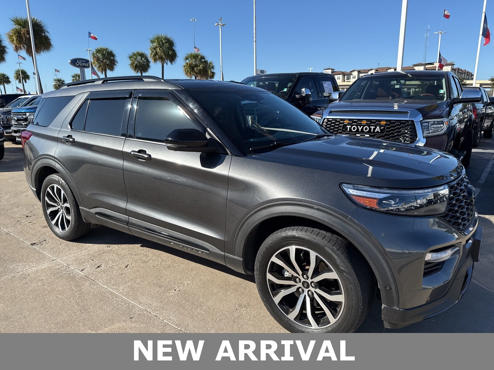 2020 Ford Explorer ST photo 2