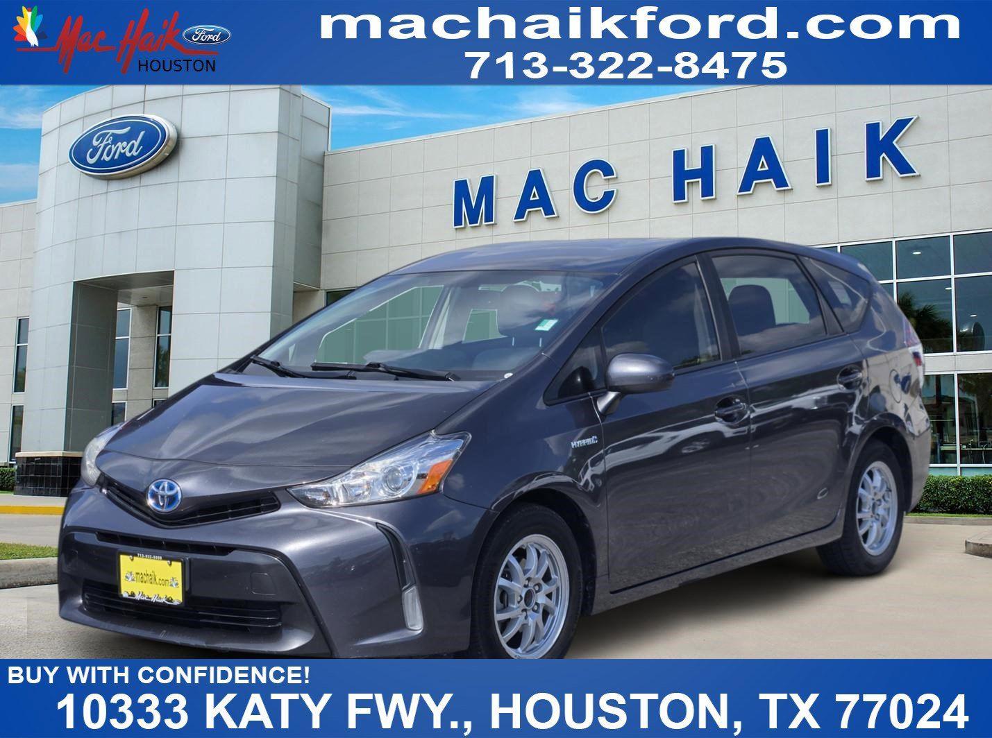 2016 Toyota Prius v Five's photo