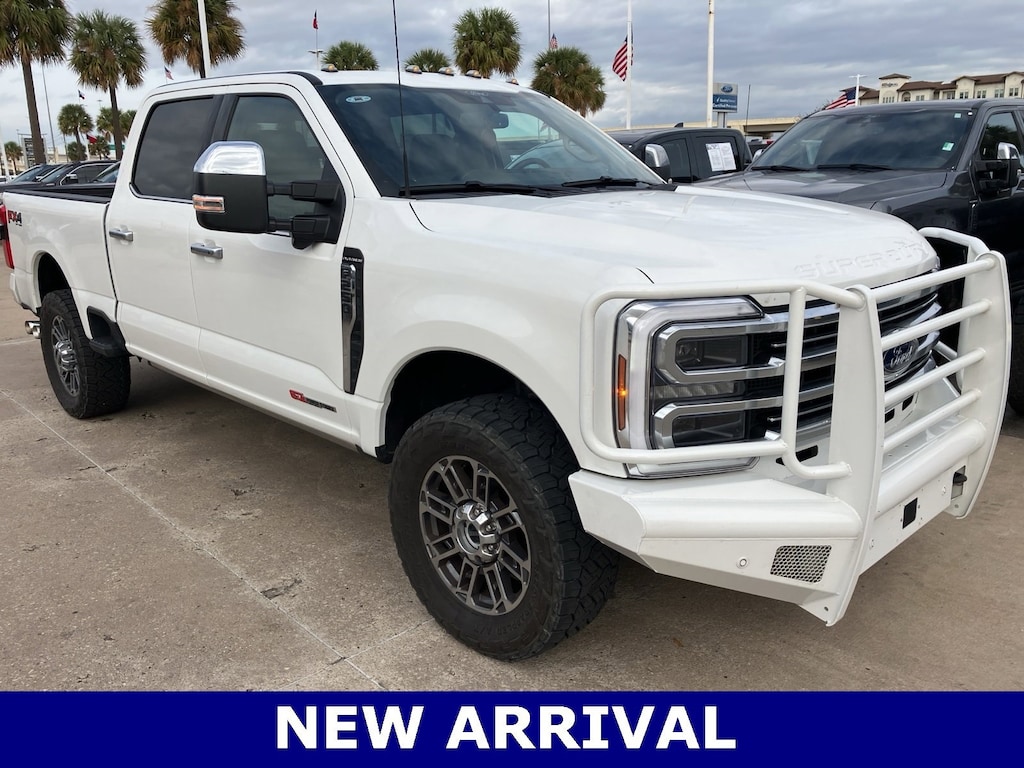 Used 2025 Ford F-250SD Platinum Truck