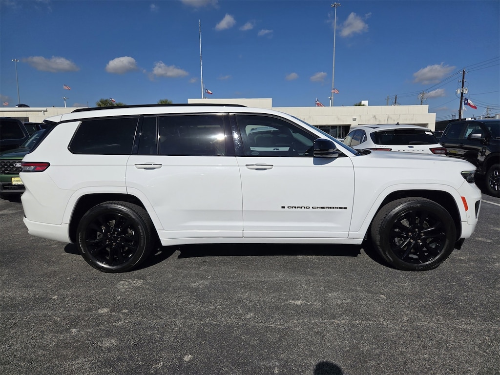 Certified 2022 Jeep Grand Cherokee L Overland SUV