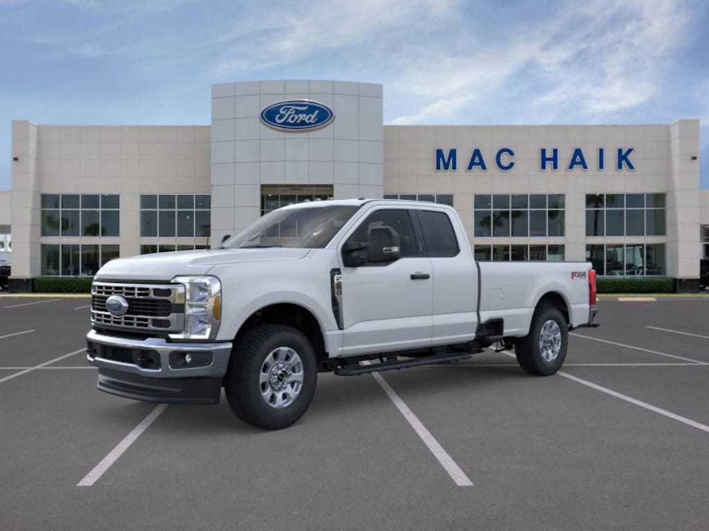 New 2025 Ford F-250 XLT Truck Super Cab