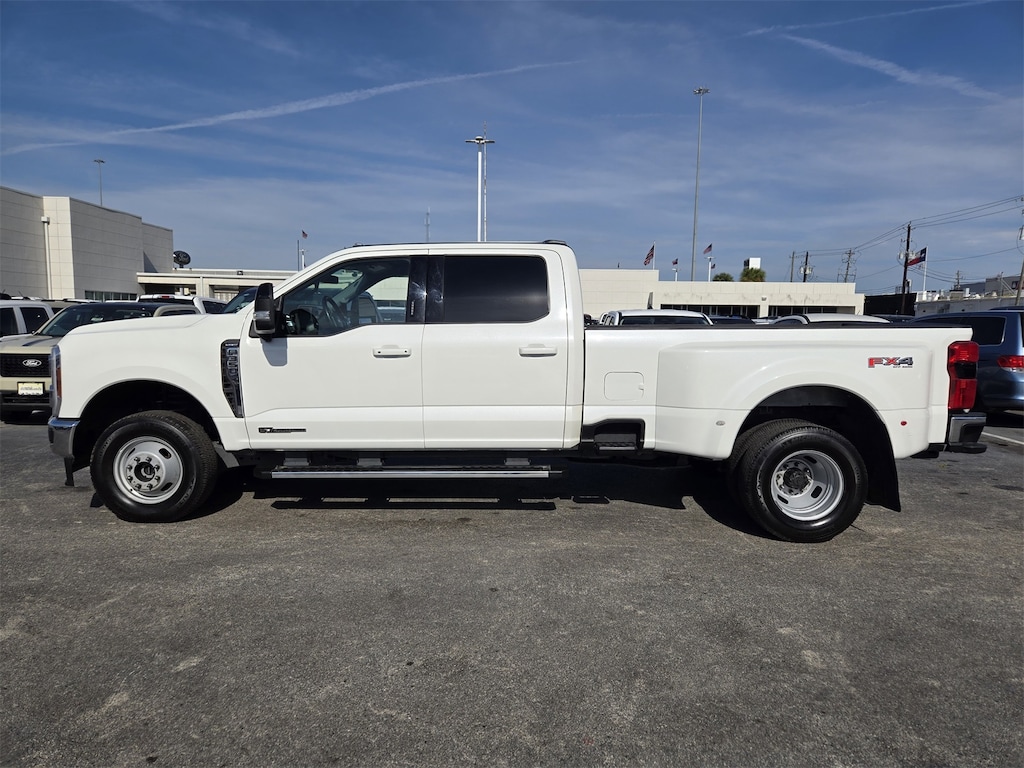 Used 2024 Ford F-350SD Lariat Truck
