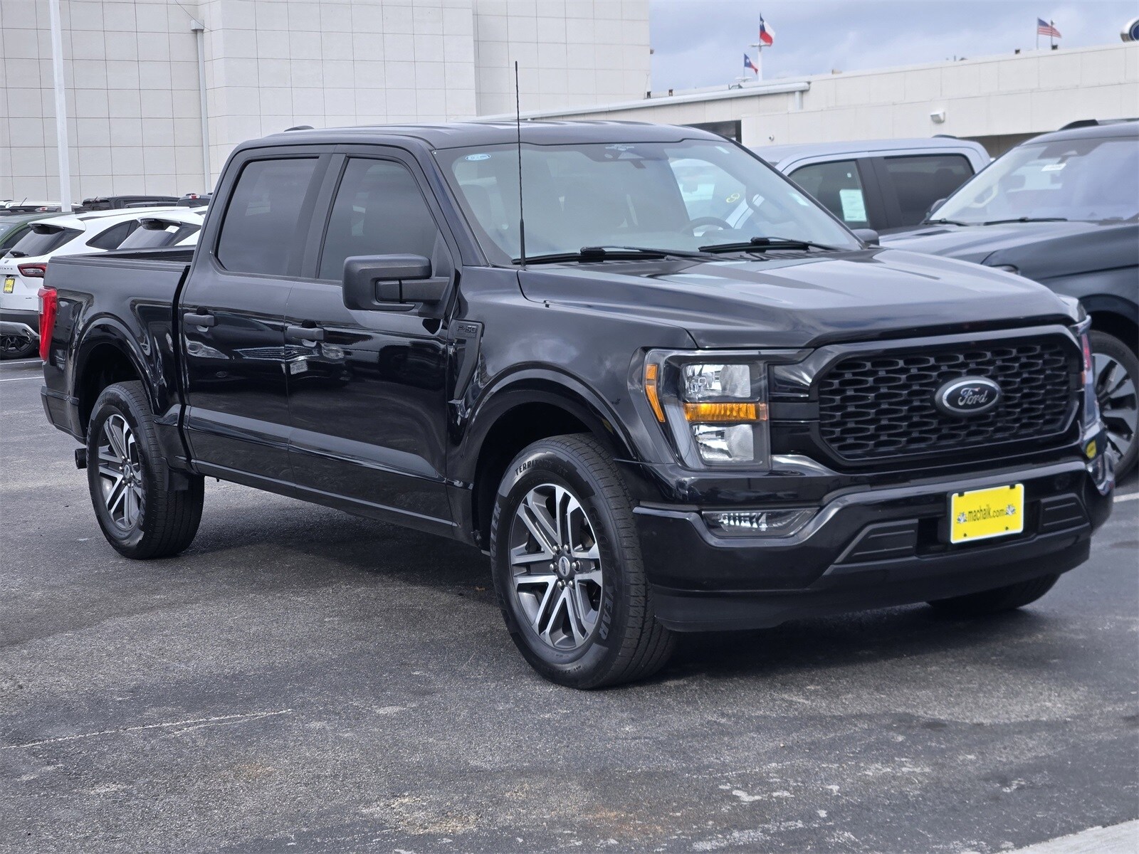 2023 Ford F-150 XL photo 3