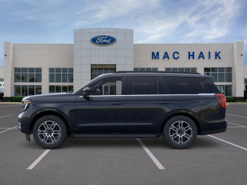 2025 Ford Expedition photo 2